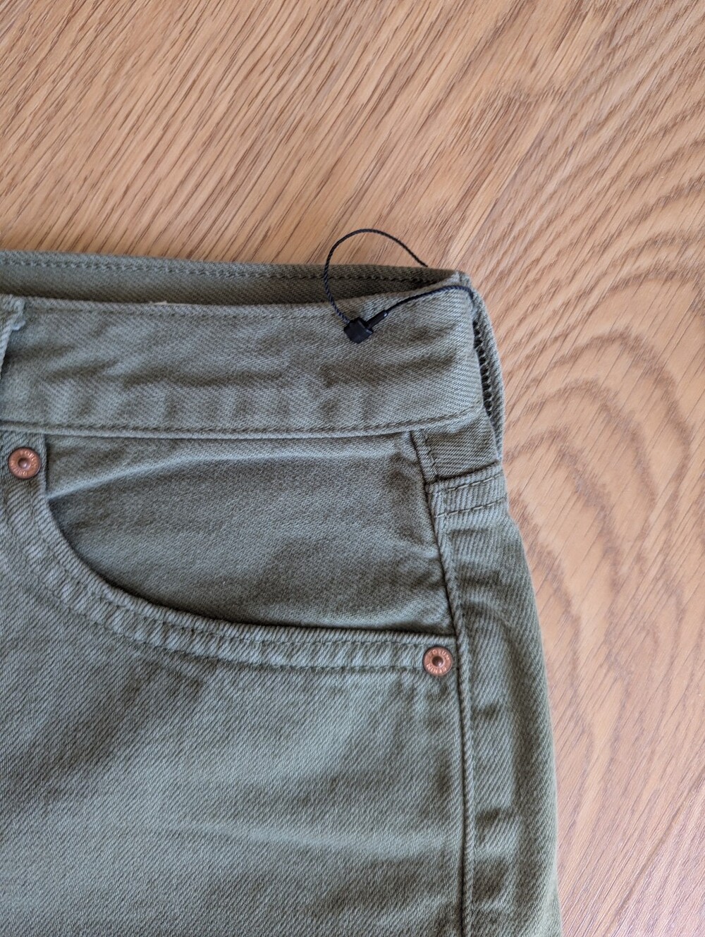 Denim Forum The Ex Boyfriend Midi Shorts Size 28 NWOT - Picture 4 of 6